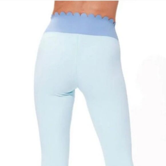NWT EleVen By Venus Williams Pretty Power Sports Bra & Legging Set Ice Blue - Picture 16 of 16